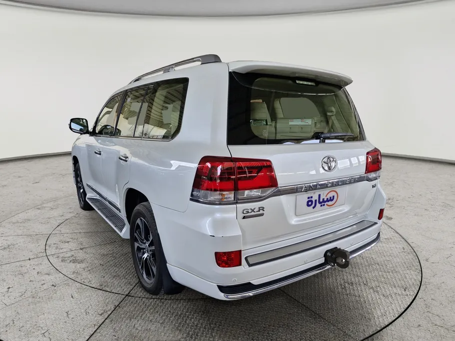 تويوتا لاندكروزر Grand Touring 2021 