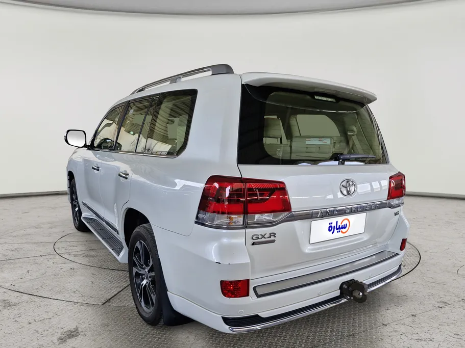 تويوتا لاندكروزر Grand Touring 2021 