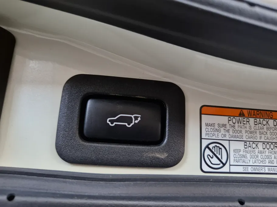 تويوتا لاندكروزر Grand Touring 2021 