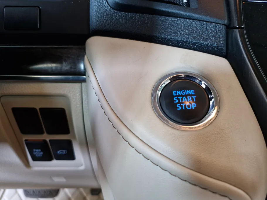 تويوتا لاندكروزر Grand Touring 2021 