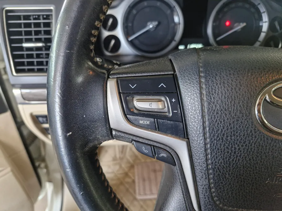 تويوتا لاندكروزر Grand Touring 2021 