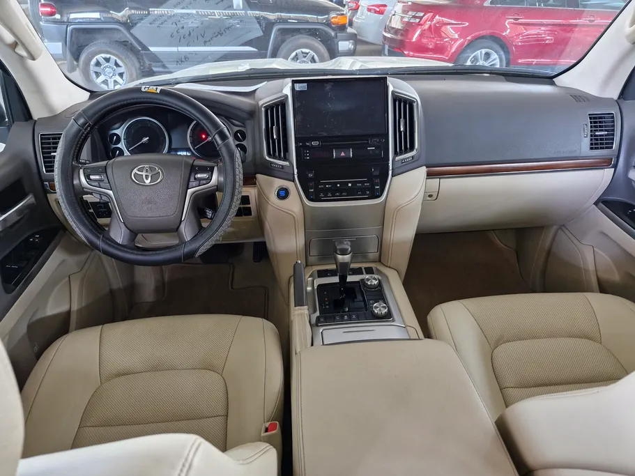 تويوتا لاندكروزر VXR 2018 