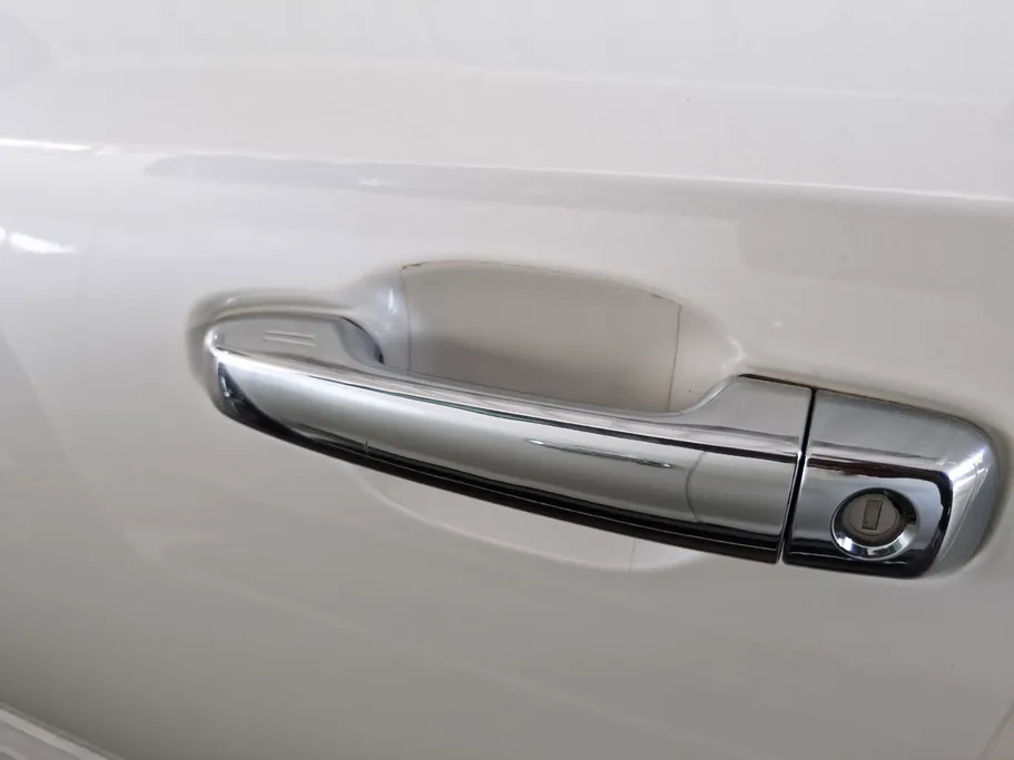 2021 Toyota Land Cruiser Grand Touring 