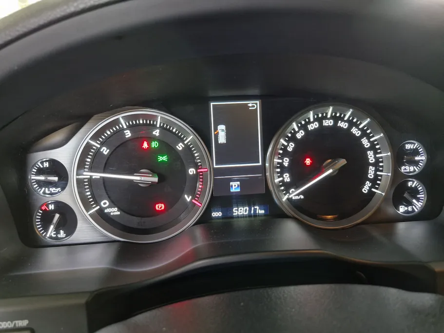 2021 Toyota Land Cruiser Grand Touring 