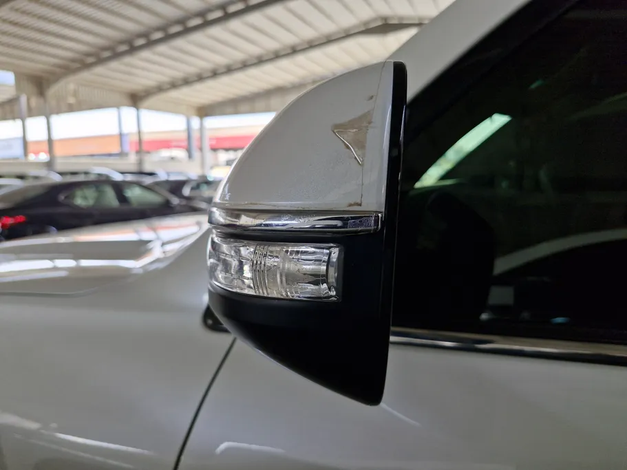 2021 Toyota Land Cruiser Grand Touring 