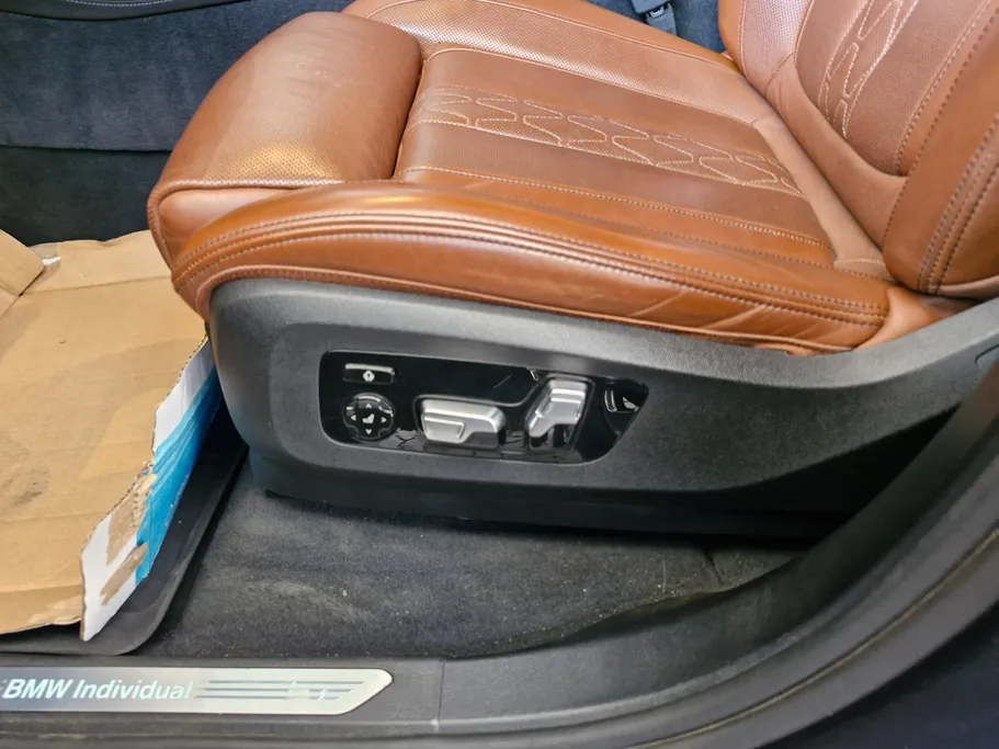 2019 BMW X Series 7 xDrive 40i	 