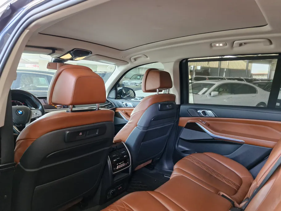 2019 BMW X Series 7 xDrive 40i	 