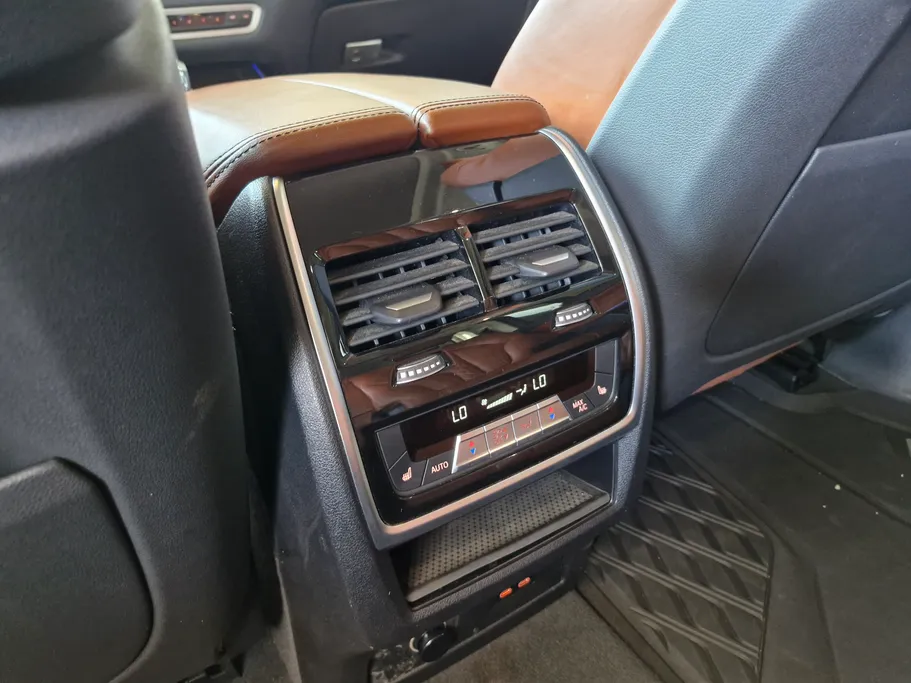 2019 BMW X Series 7 xDrive 40i	 