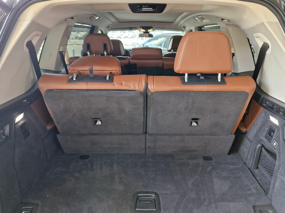 2019 BMW X Series 7 xDrive 40i	 
