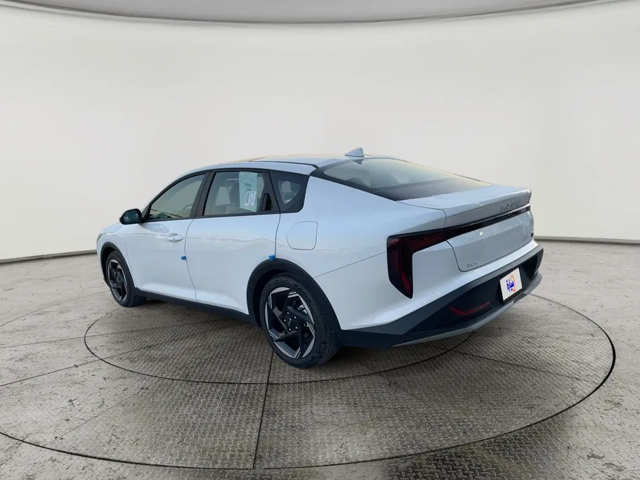 2026 Kia K4 GLS 