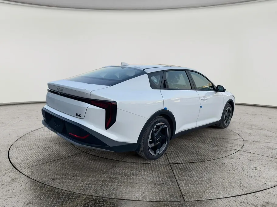 2026 Kia K4 GLS 