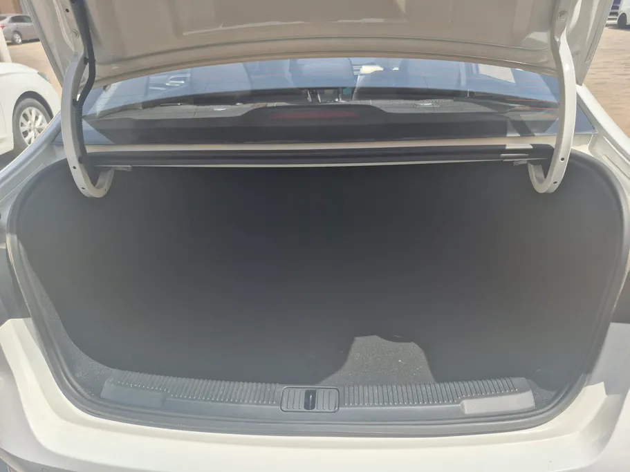 2024 MG 5 COM 