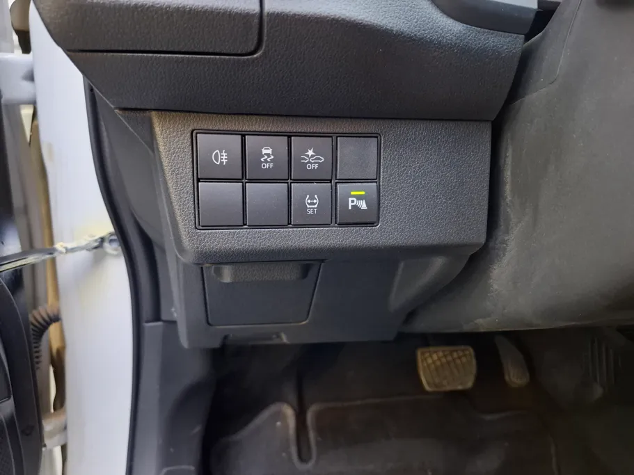 2024 Toyota Yaris  Y Plus 