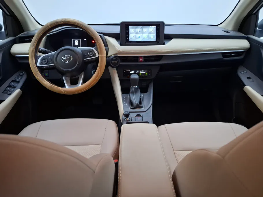 2024 Toyota Yaris  Y Plus 