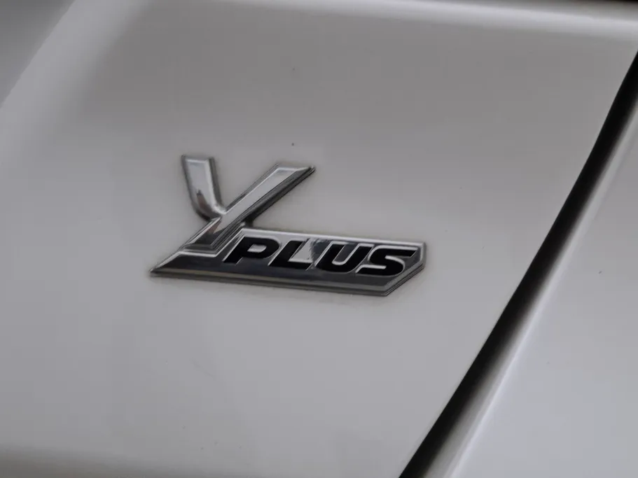 2024 Toyota Yaris  Y Plus 