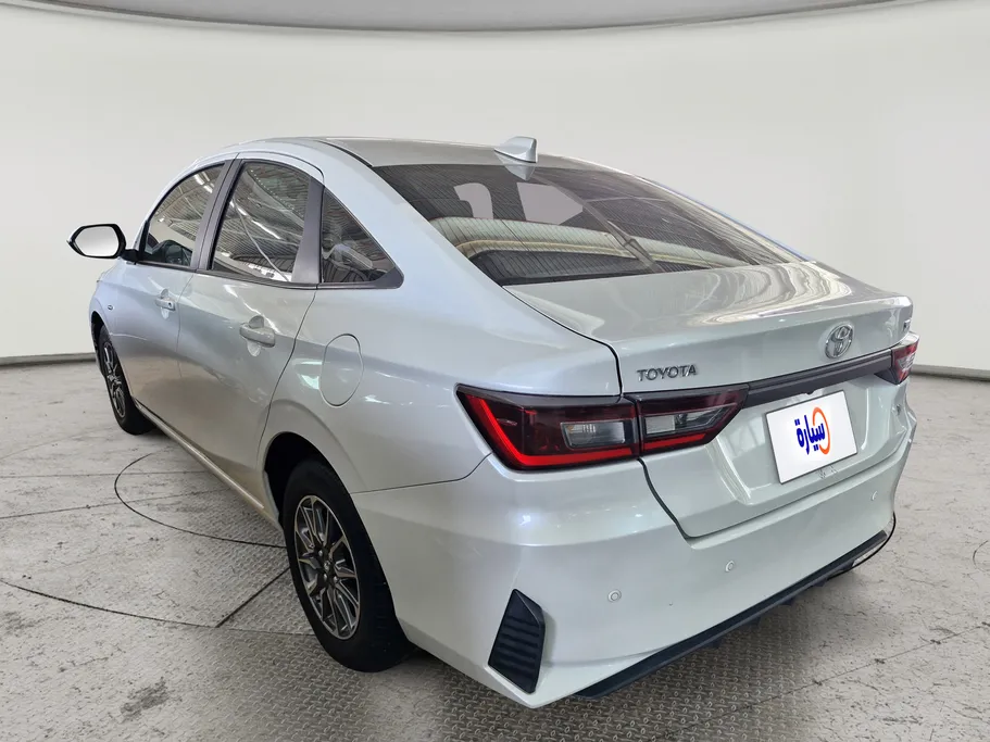 2023 Toyota Yaris  Y 