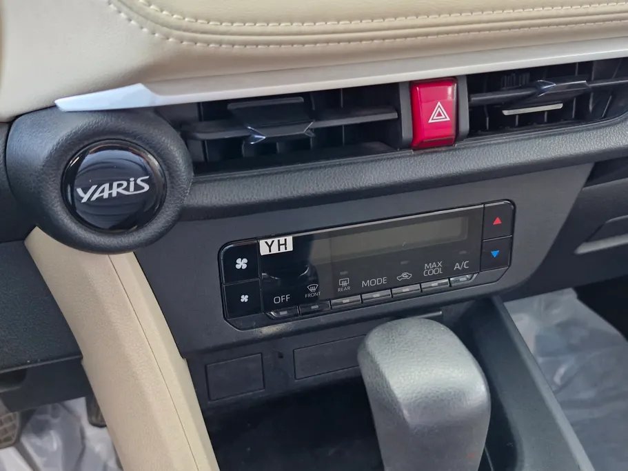 2023 Toyota Yaris  Y 