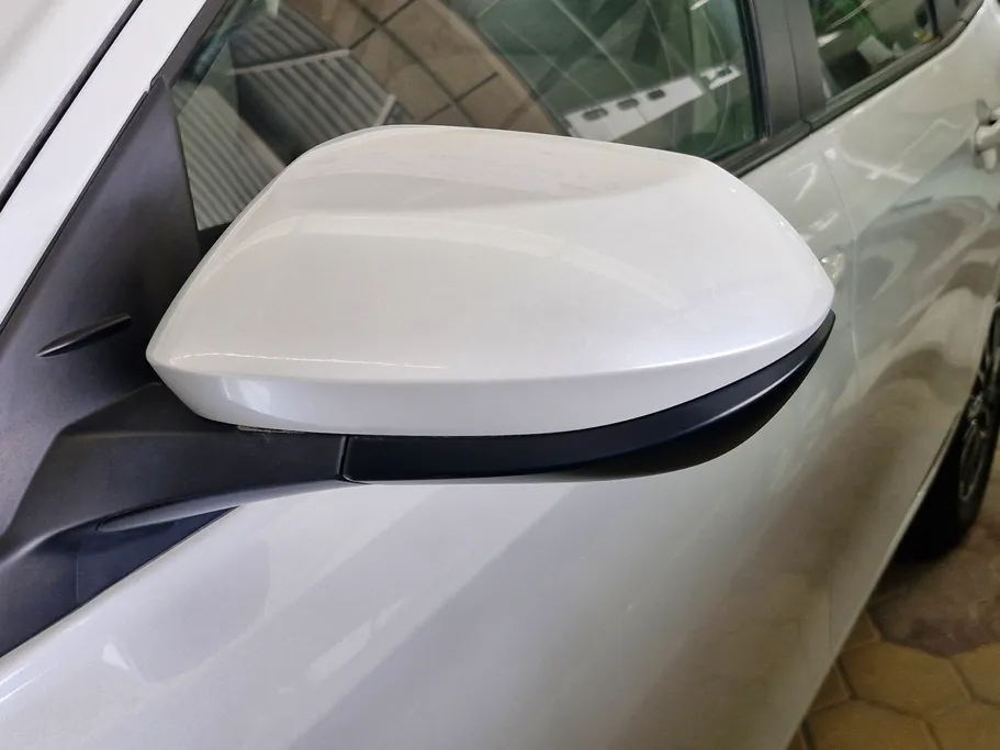 2023 Toyota Yaris  Y 