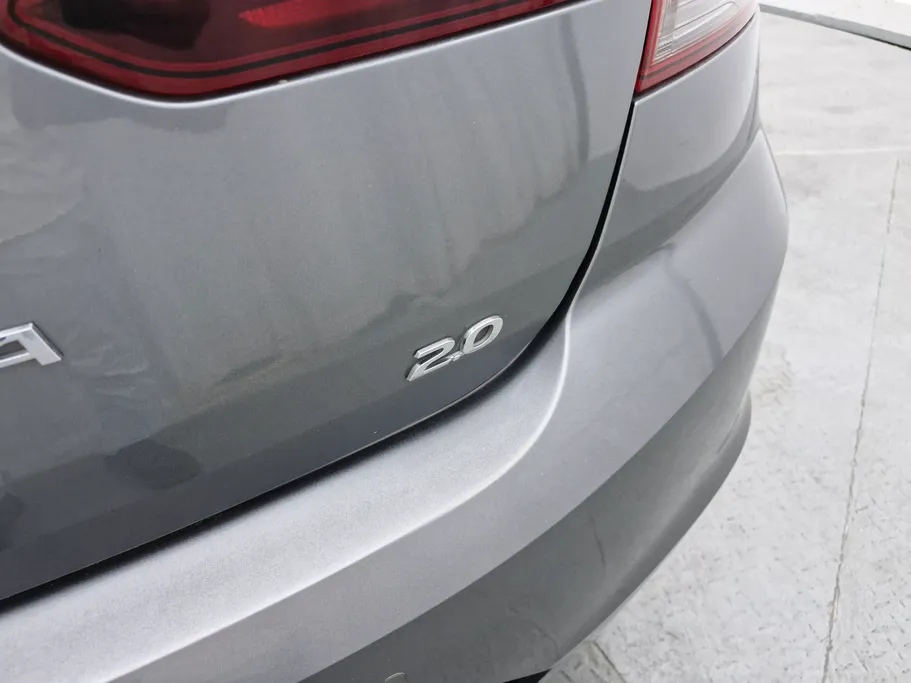 2019 Hyundai Elantra GLS 