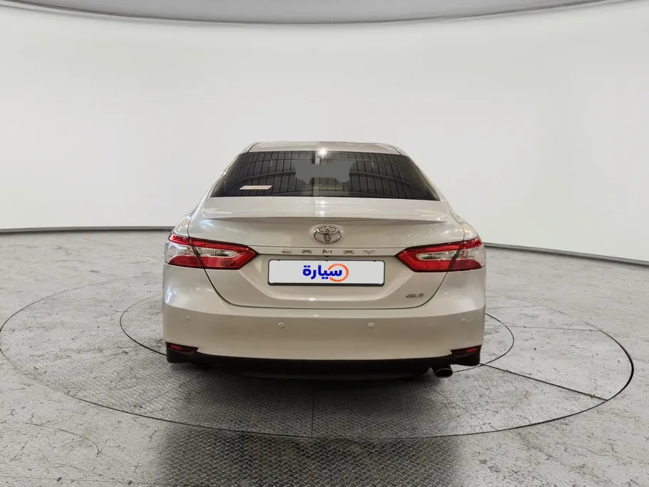 2020 Toyota Camry  GLE 