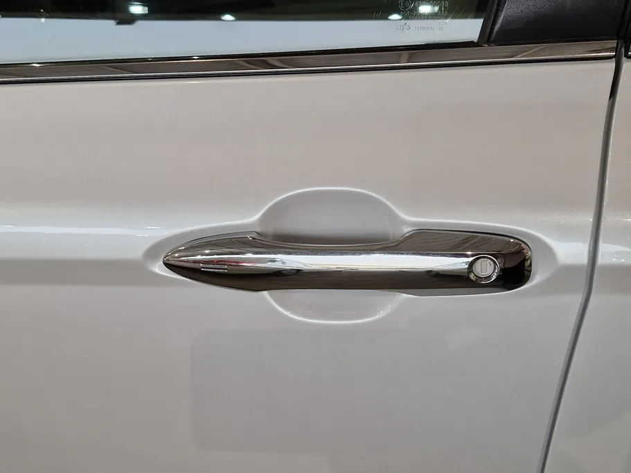 2020 Toyota Camry  GLE 