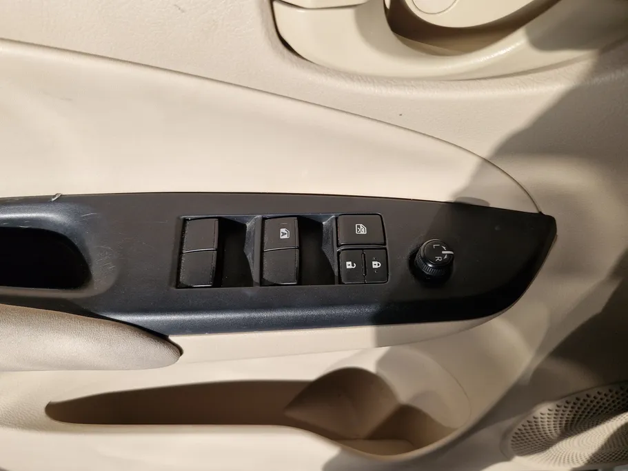 2019 Toyota Yaris  Y 