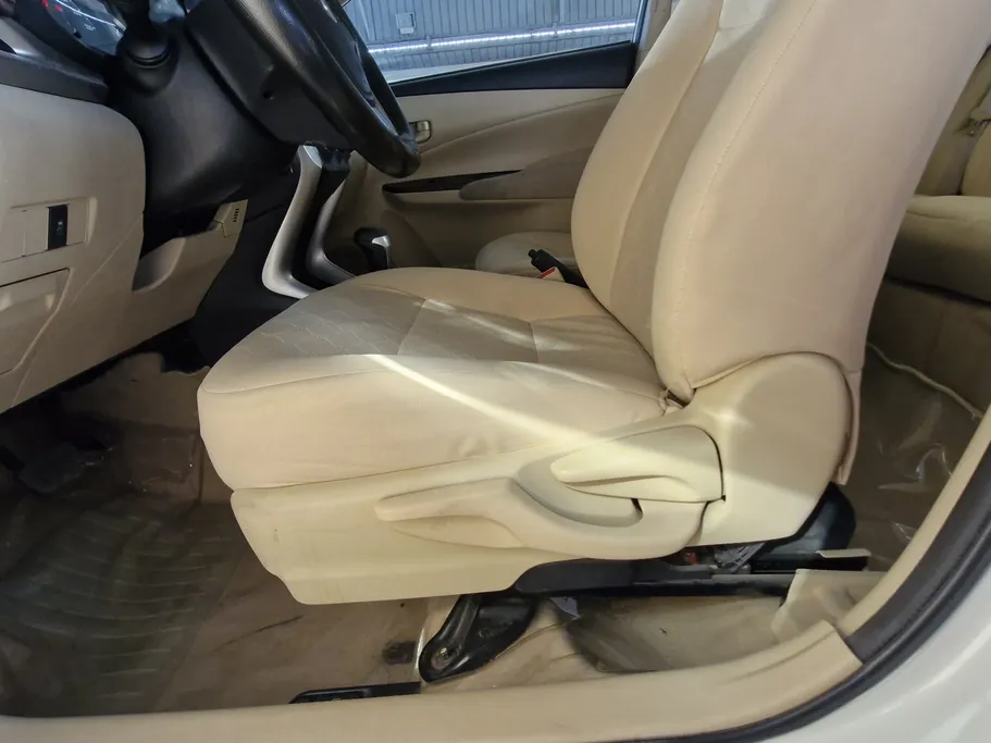 2019 Toyota Yaris  Y 