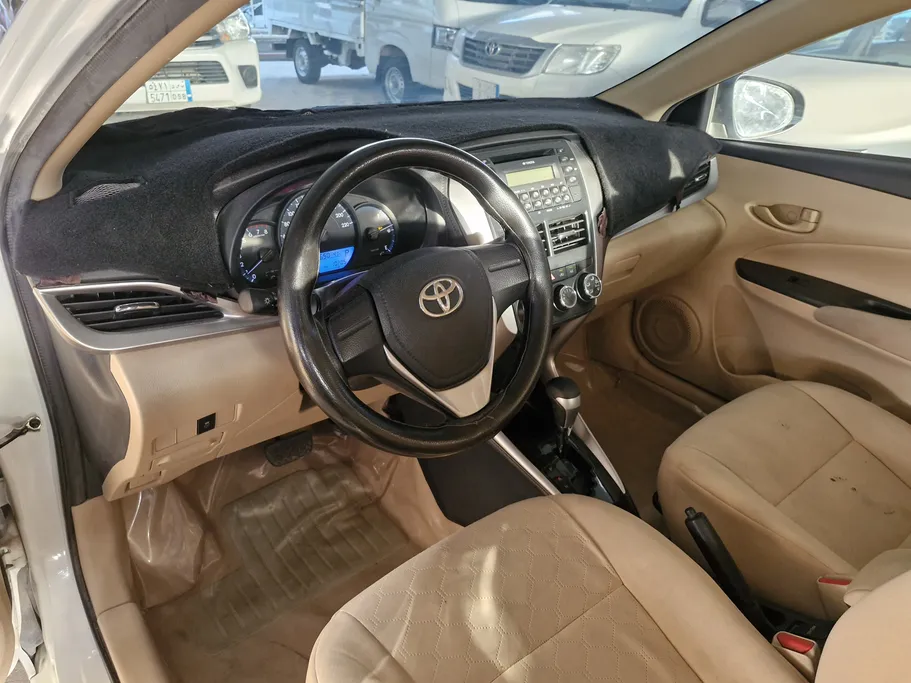 2019 Toyota Yaris  Y 