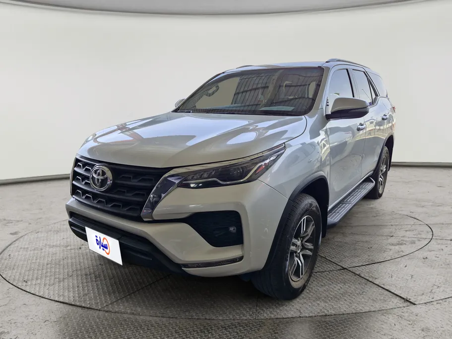 2023 Toyota Fortuner VX 
