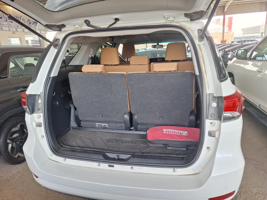 2023 Toyota Fortuner VX 