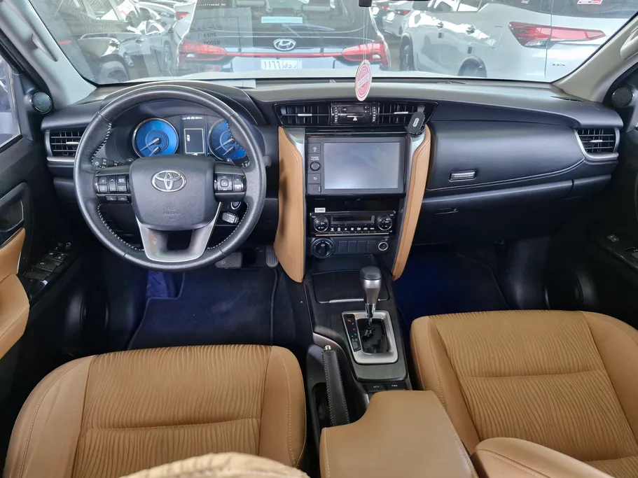 2023 Toyota Fortuner VX 