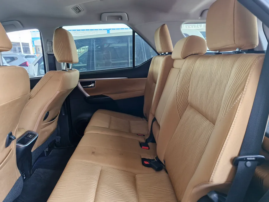 2023 Toyota Fortuner VX 