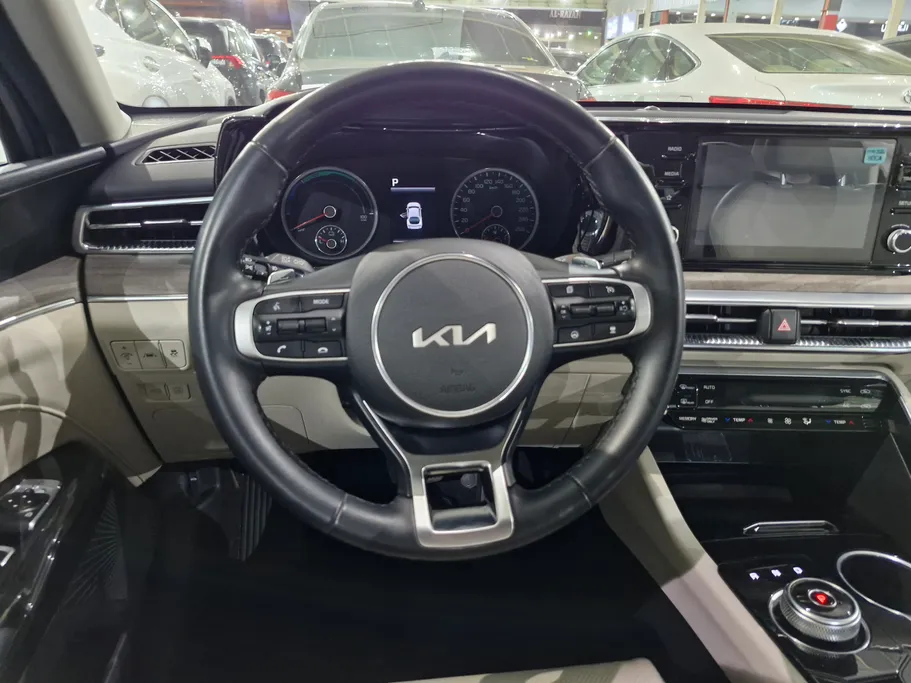 2023 Kia K5 GL MID 