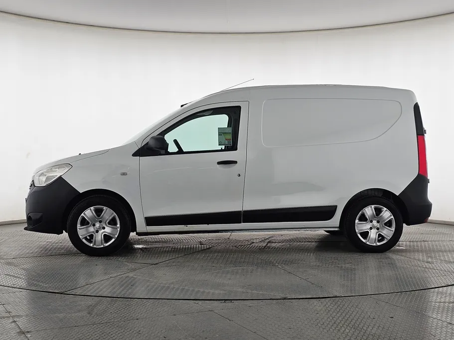 2020 Renault Docker Van بضاعة 