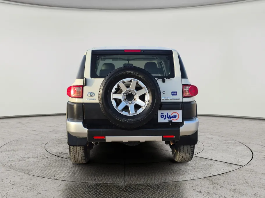 تويوتا اف جي FJ Cruiser 2023 
