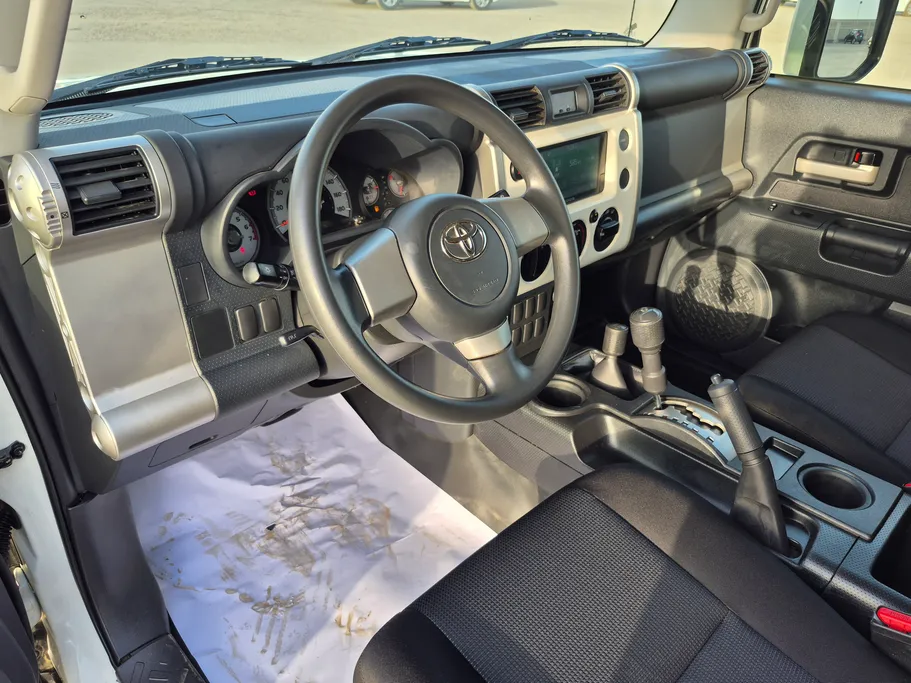 تويوتا اف جي FJ Cruiser 2023 