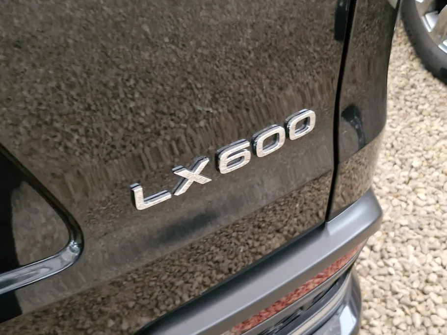لكزس LX 600 2024 