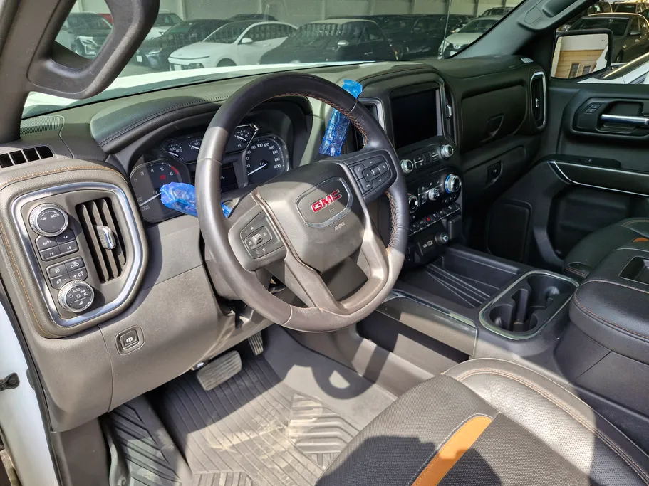 2022 GMC Sierra AT4 