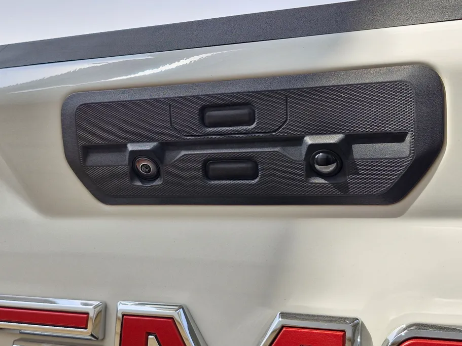 2022 GMC Sierra AT4 