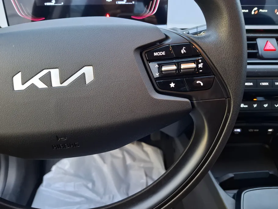 2024 Kia K3 LX 
