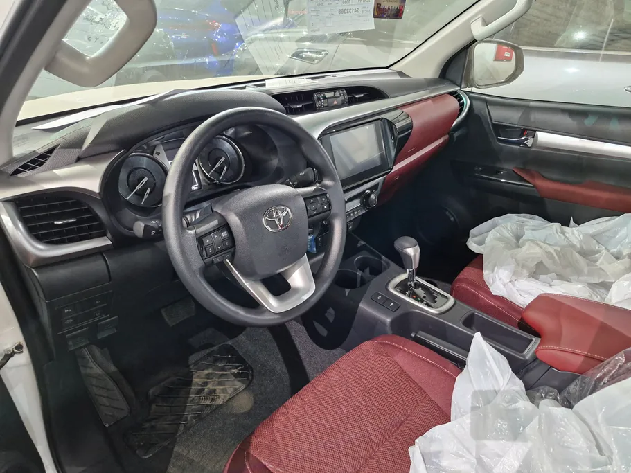 2025 Toyota Hilux SGLX 4X4 AT DSL 
