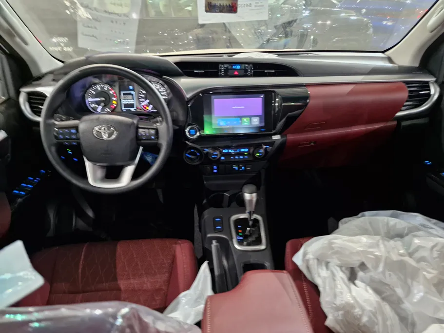 2025 Toyota Hilux SGLX 4X4 AT DSL 