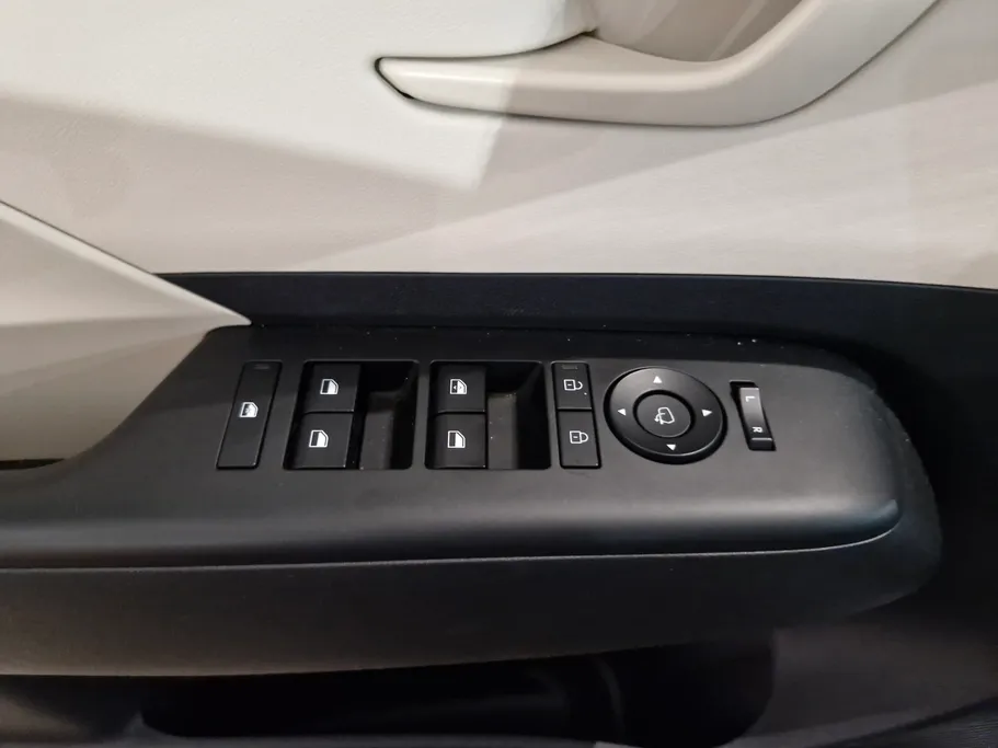 2024 Hyundai Kona SMART 