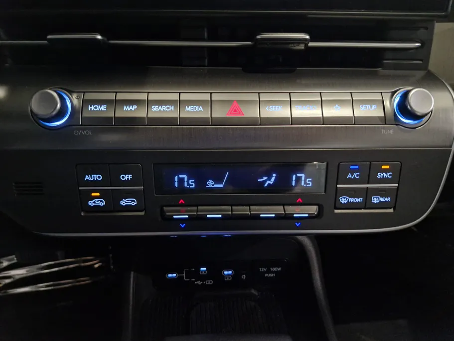 2024 Hyundai Kona SMART 