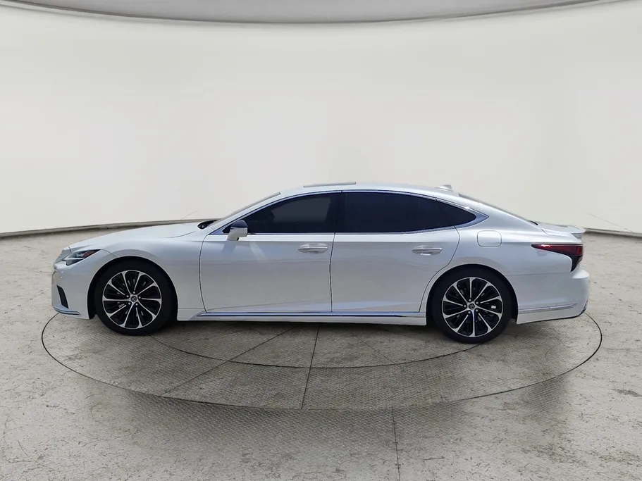 لكزس LS 500 BH Hybrid 2023 