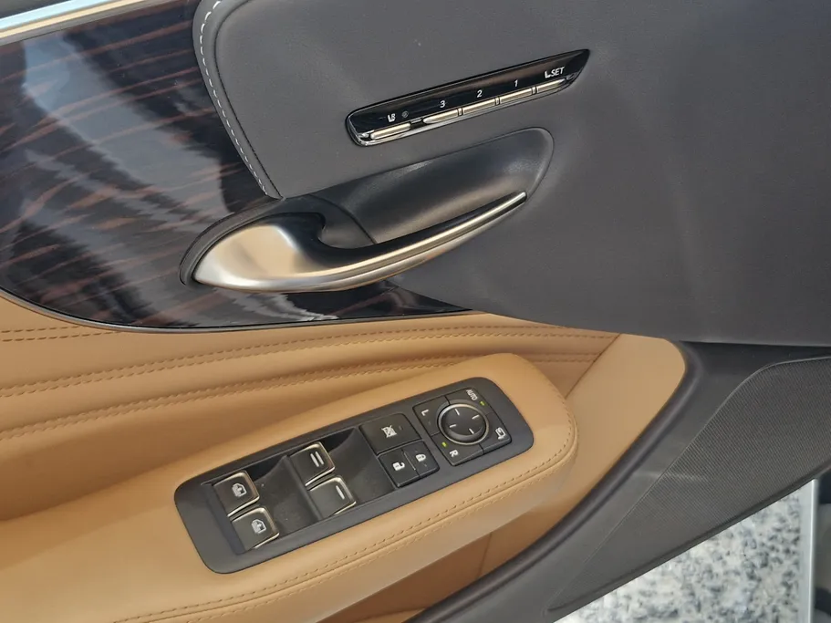 لكزس LS 500 BH Hybrid 2023 