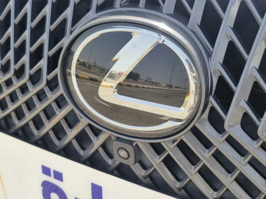 لكزس LS 500 BH Hybrid 2023 