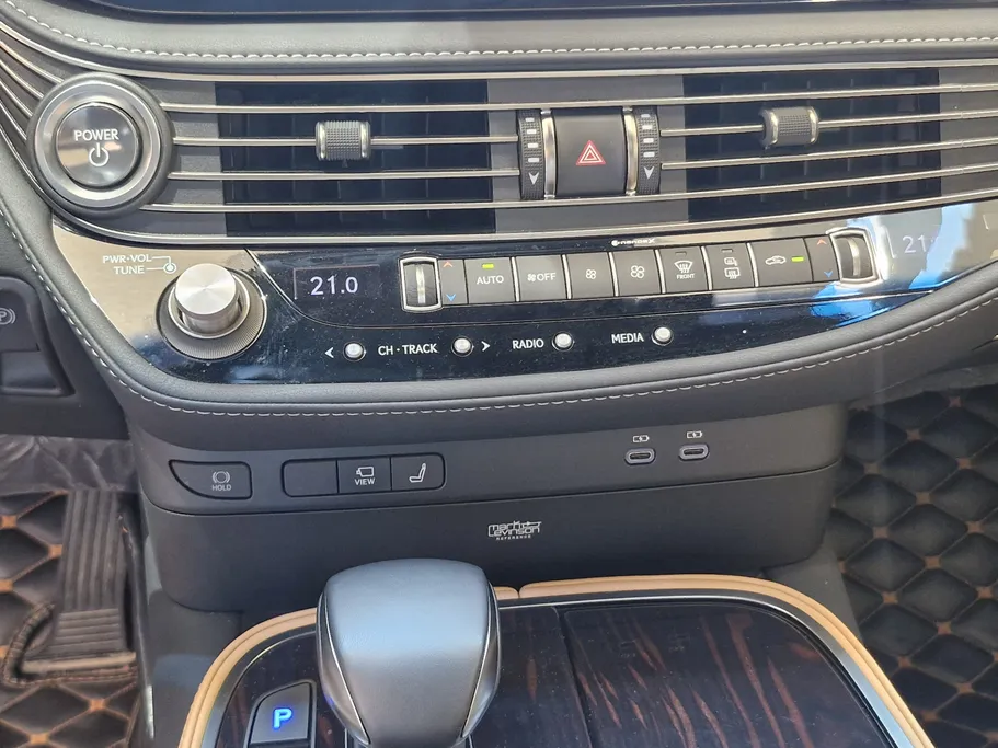 لكزس LS 500 BH Hybrid 2023 