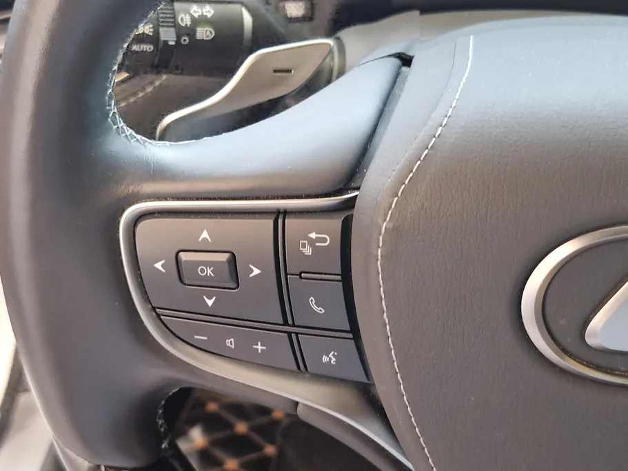 لكزس LS 500 BH Hybrid 2023 