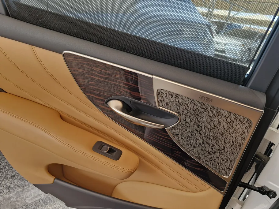 لكزس LS 500 BH Hybrid 2023 